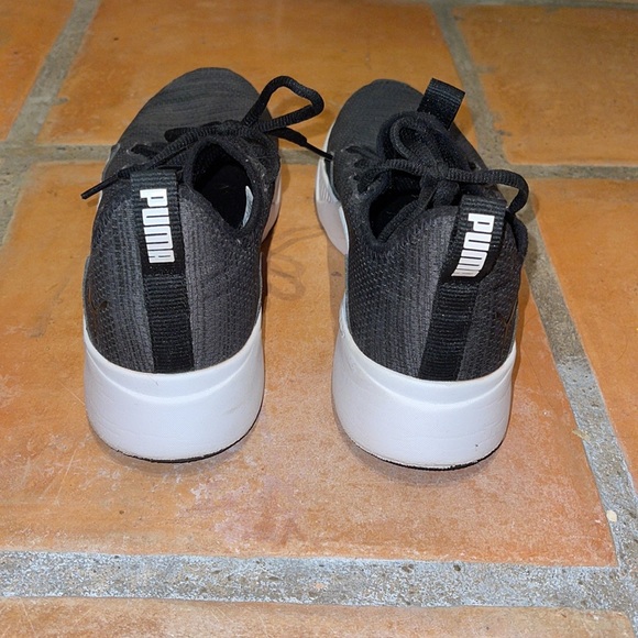 Puma athletic shoes - Picture 4 of 5